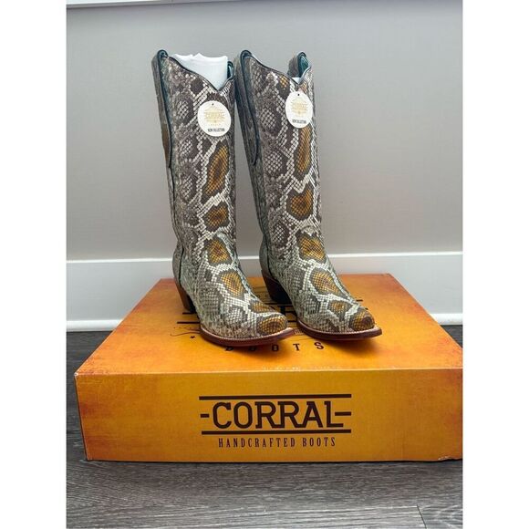 NIB Corral Gold Full Python Limited Edition Women’s Cowboy Boots Size 7.5 - Picture 1 of 11